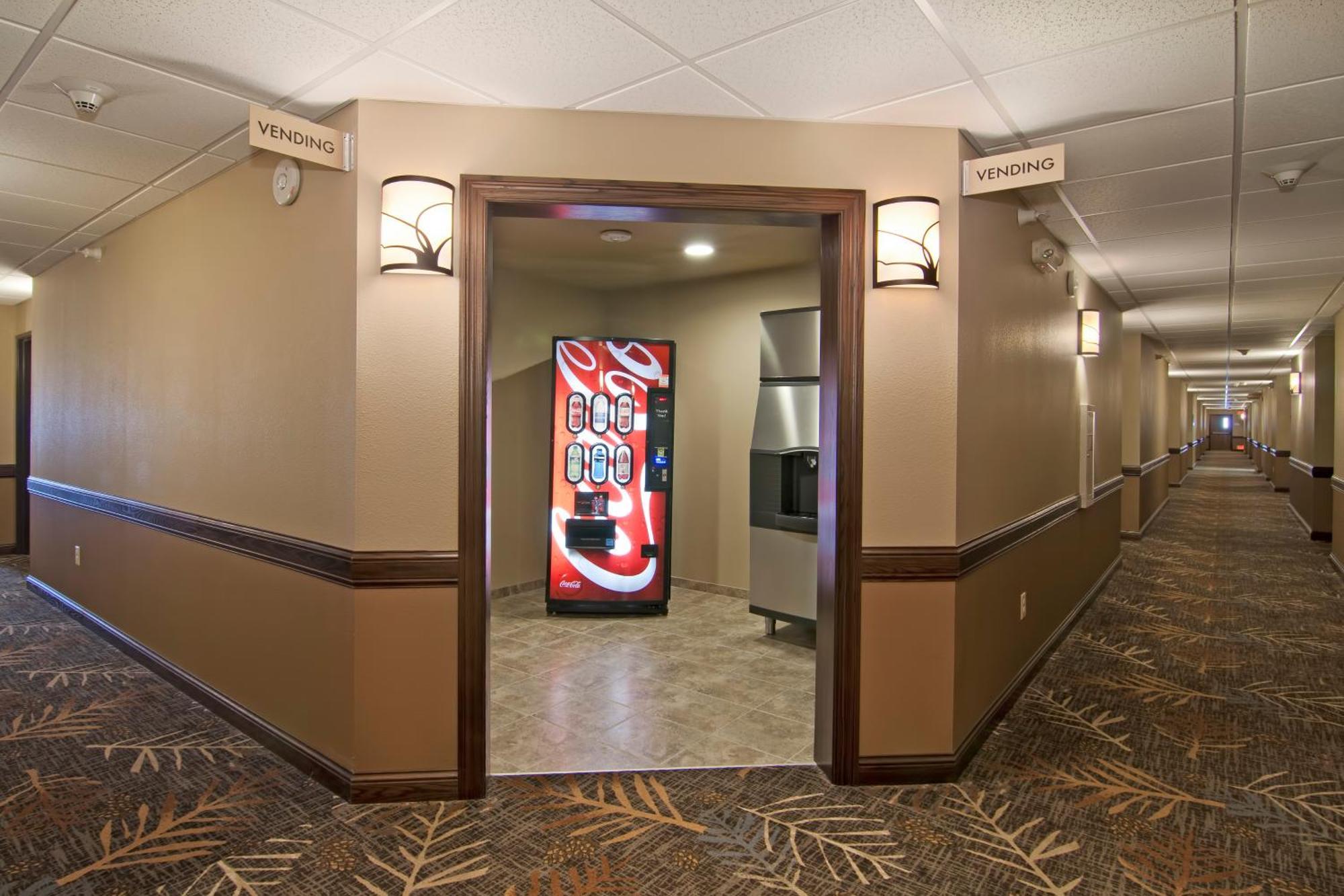 The Watford Hotel Watford City Ngoại thất bức ảnh