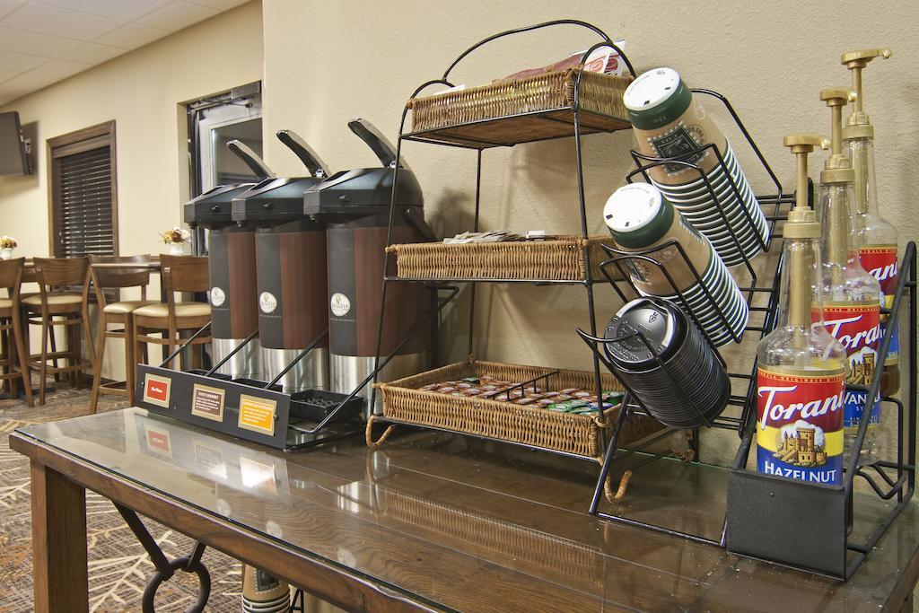 The Watford Hotel Watford City Ngoại thất bức ảnh